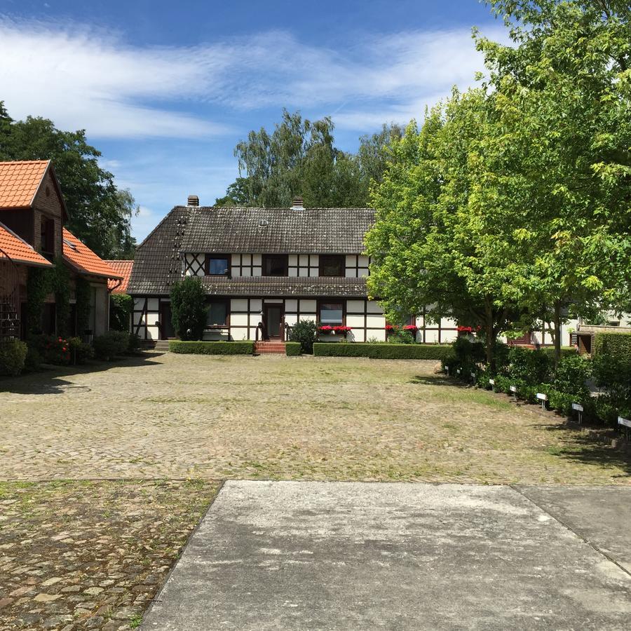 Engels Hof Wolfsburg Bagian luar foto